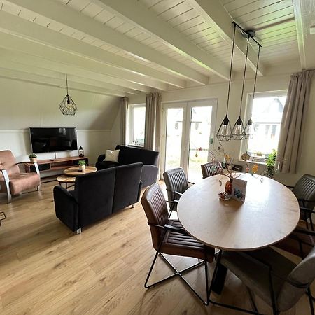 Gramsbergen Vakantiepunt 142 - Moderne Vakantiewoning Aan Het Water! מראה חיצוני תמונה